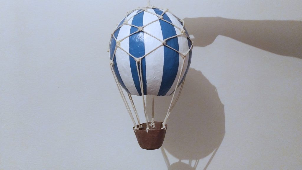 Tutorial: Cómo hacer un globo aerostático de papel maché