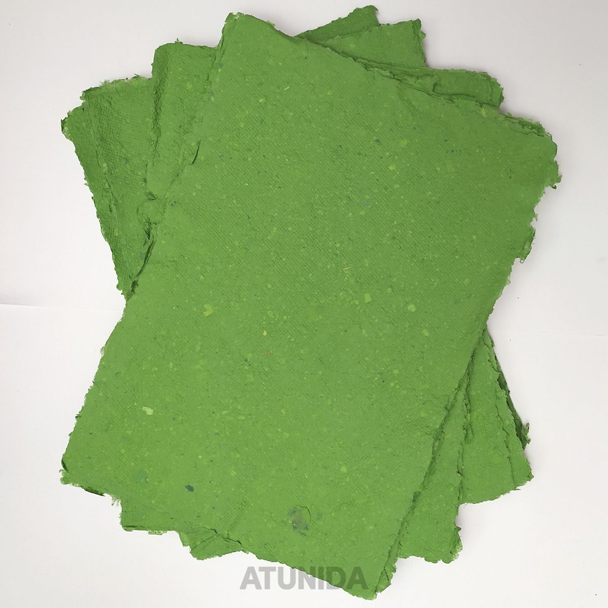 Papel Artesanal Reciclado en color verde