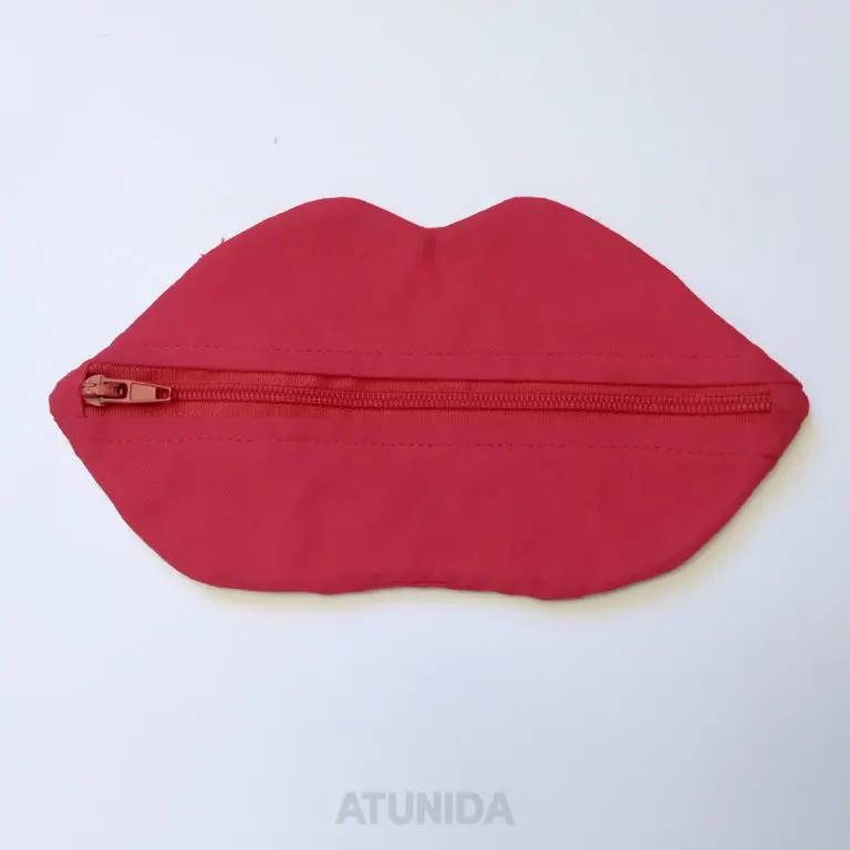 Monedero Beso o Labios personalizado hecho a mano Atunida