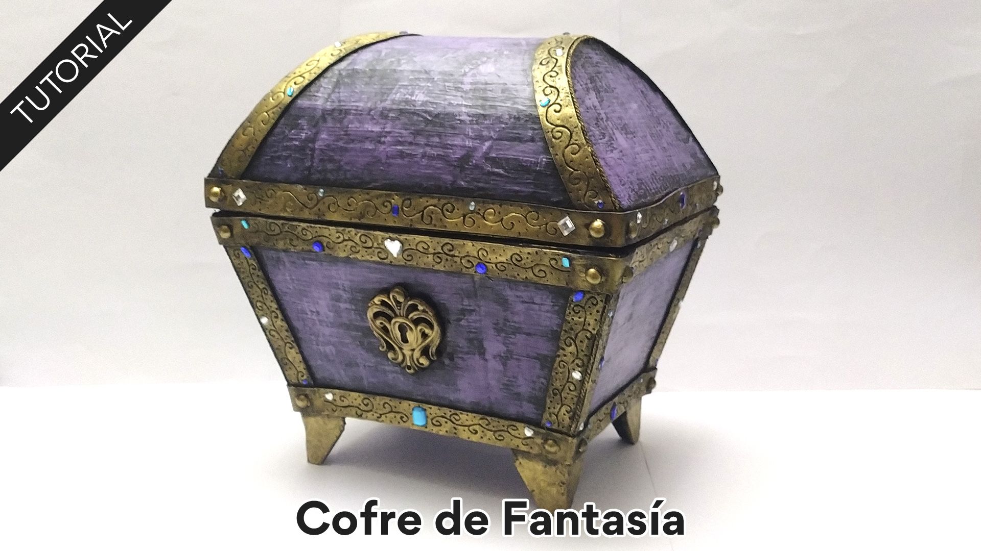 Cómo hacer un Cofre de Fantasía con cartón reciclado ♻️ | Atunida
