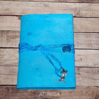 Diario fantasía azul elaborado a mano