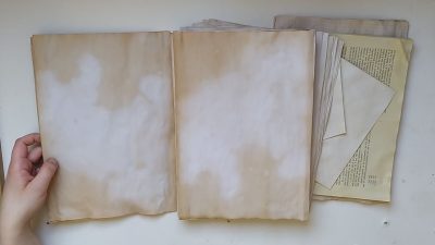 Cómo envejecer papel con té