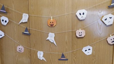 Cómo hacer una guirlanda para halloween de origami